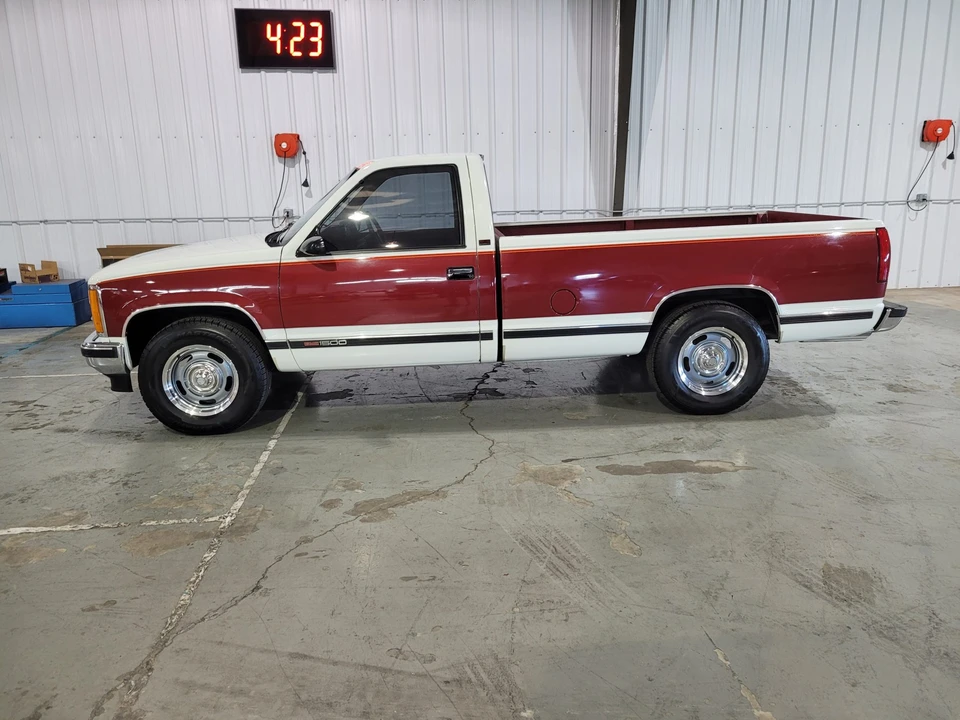 1990 GMC Sierra 1st Gen - Image 7 of 31