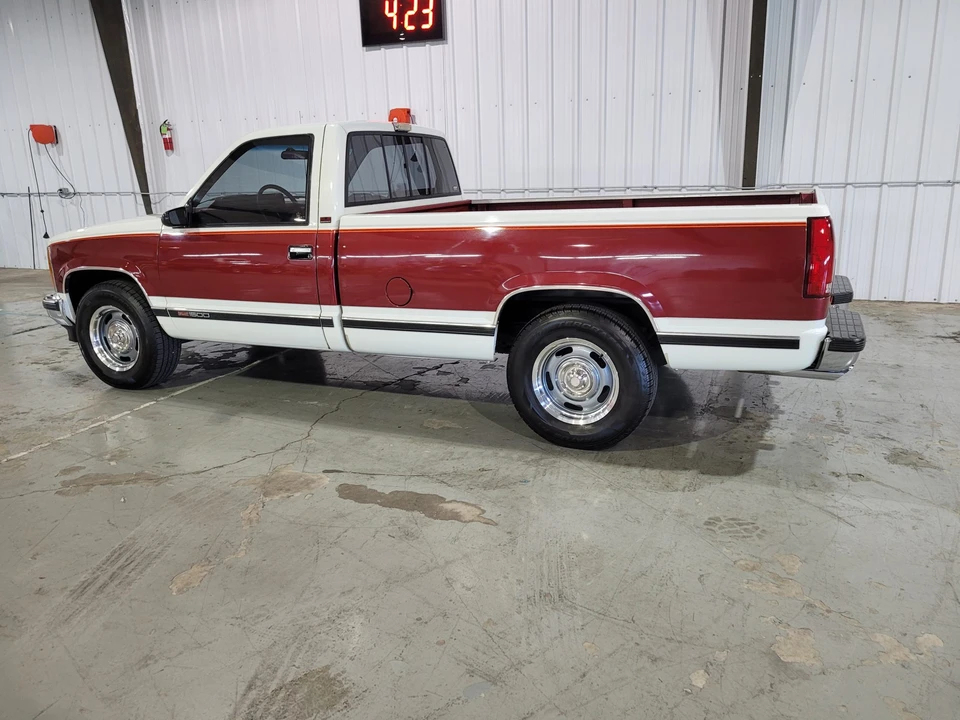 1990 GMC Sierra 1st Gen - Image 8 of 31