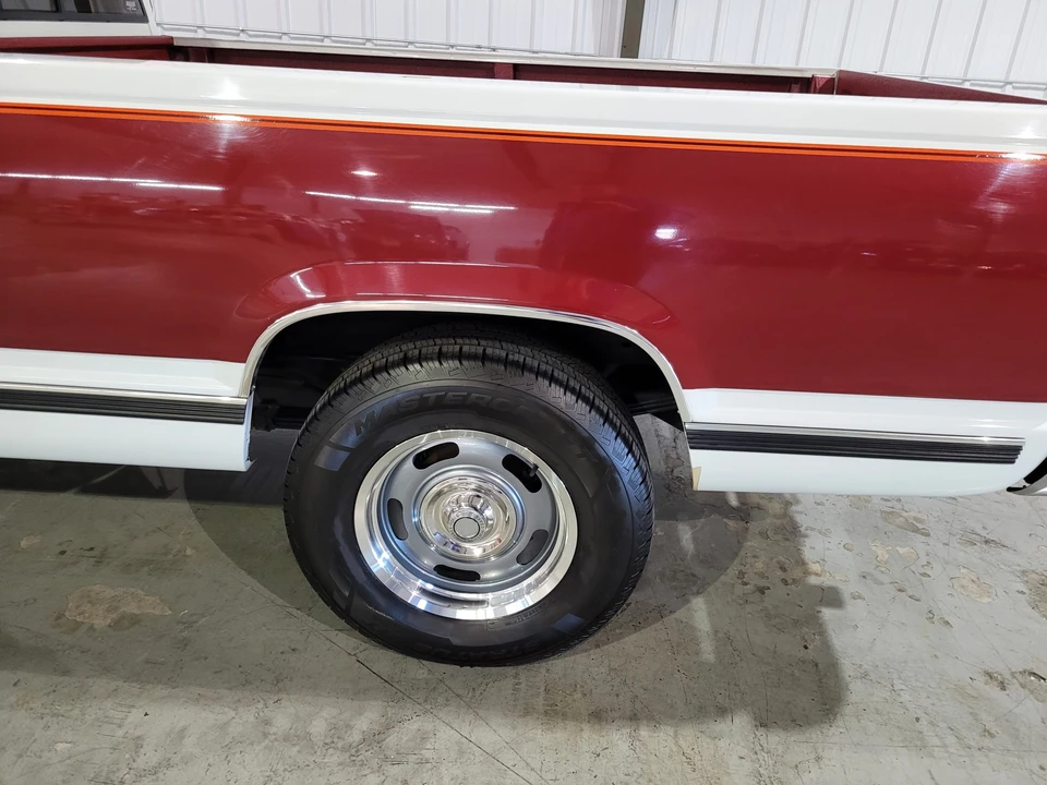 1990 GMC Sierra 1st Gen - Image 23 of 31