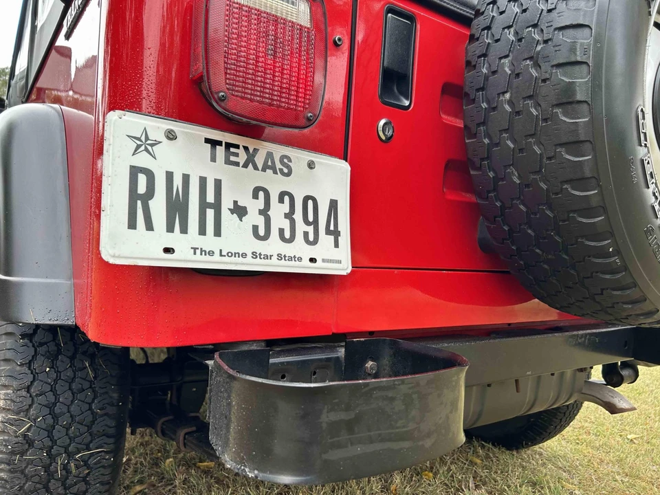 1990 Jeep YJ Wrangler - Image 25 of 31
