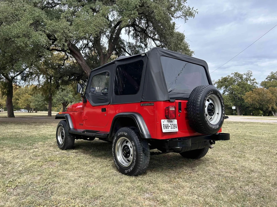1990 Jeep YJ Wrangler - Image 14 of 31