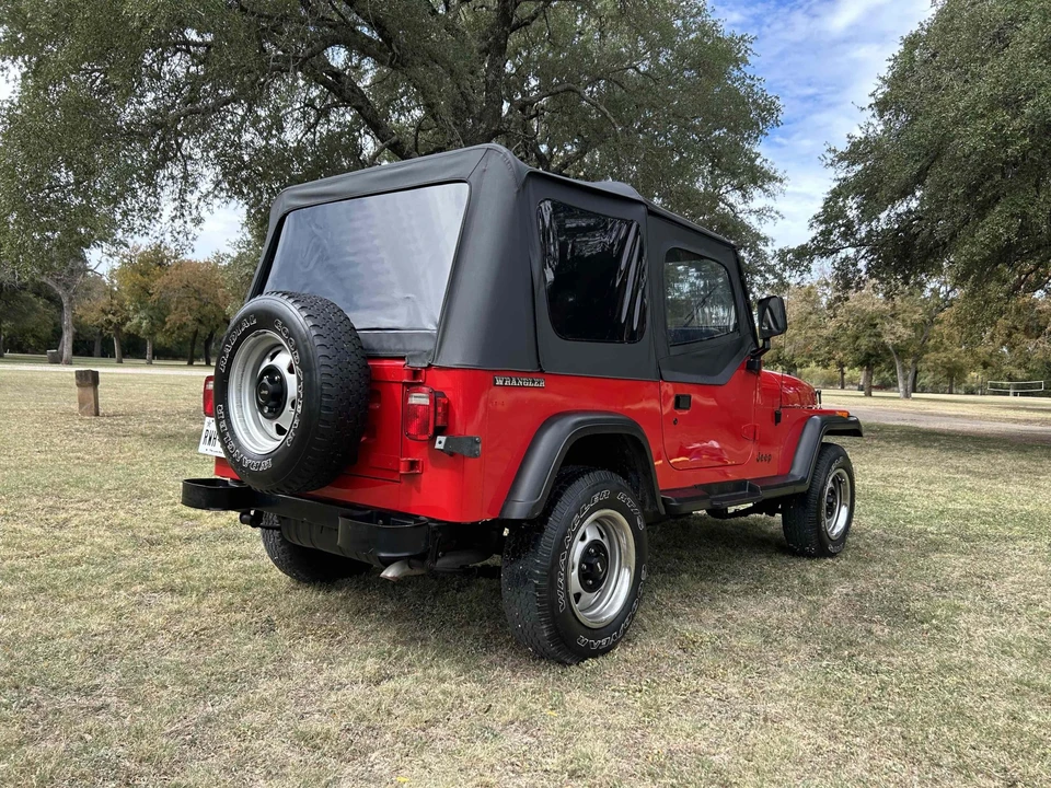1990 Jeep YJ Wrangler - Image 16 of 31