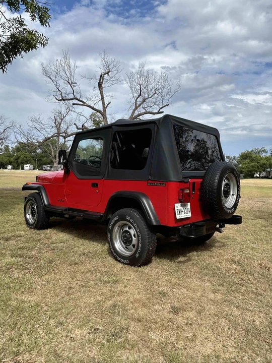 1990 Jeep YJ Wrangler - Image 5 of 31