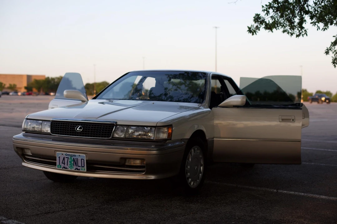 1990 Lexus ES 1st Gen - Image 3 of 31