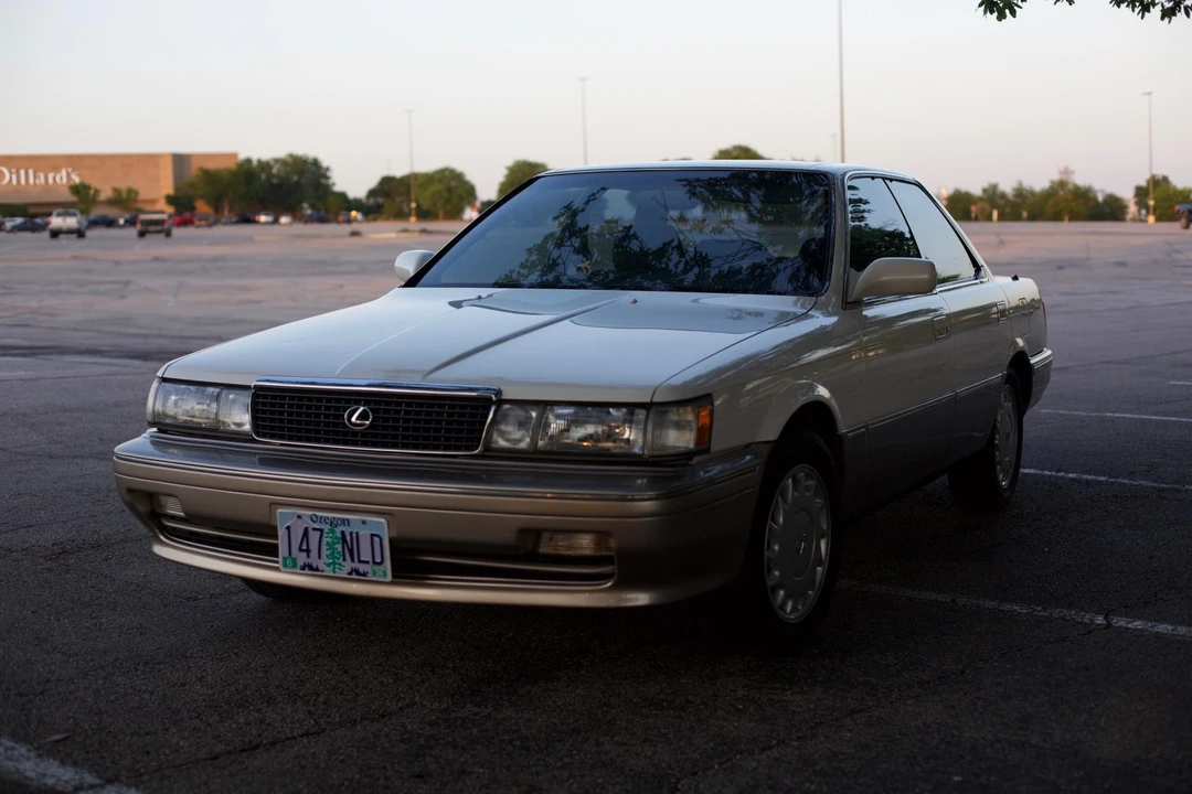 1990 Lexus ES 1st Gen - Image 2 of 31