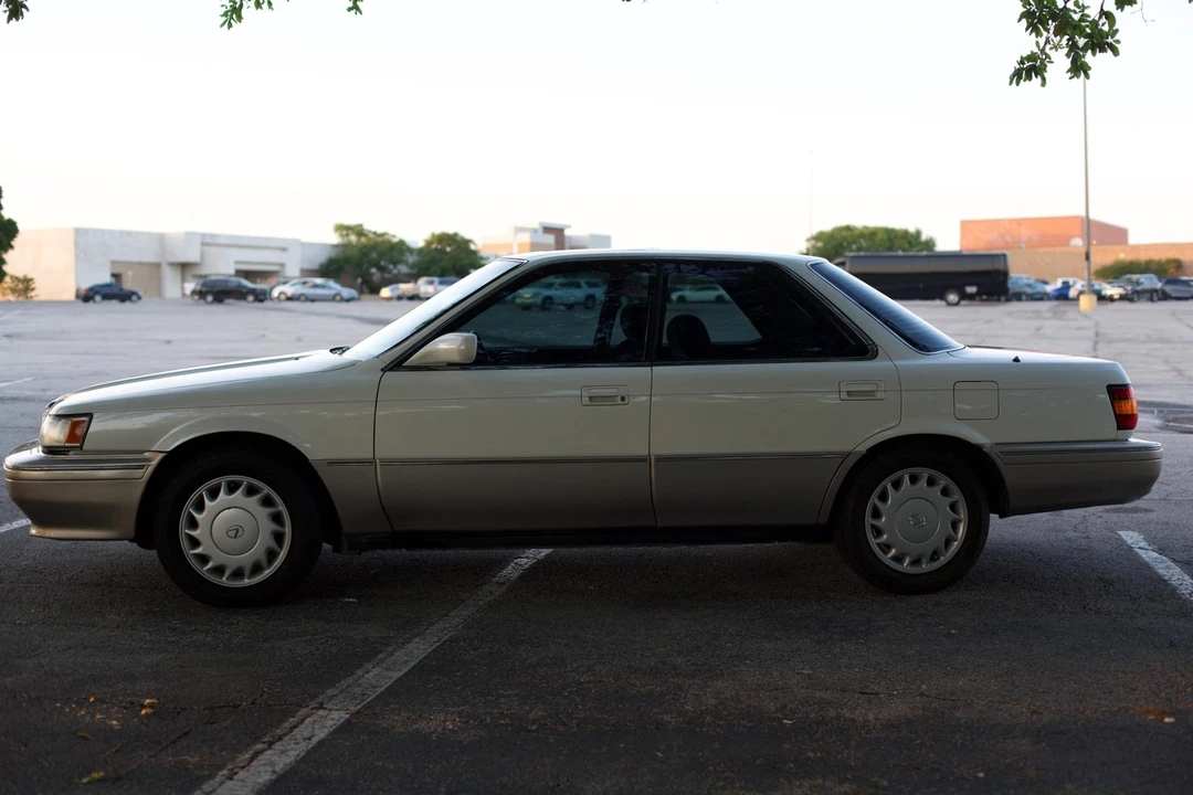 1990 Lexus ES 1st Gen - Image 5 of 31