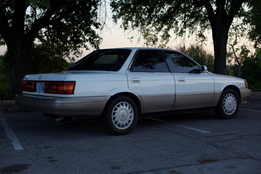 1990 Lexus ES 1st Gen - Image 11 of 31