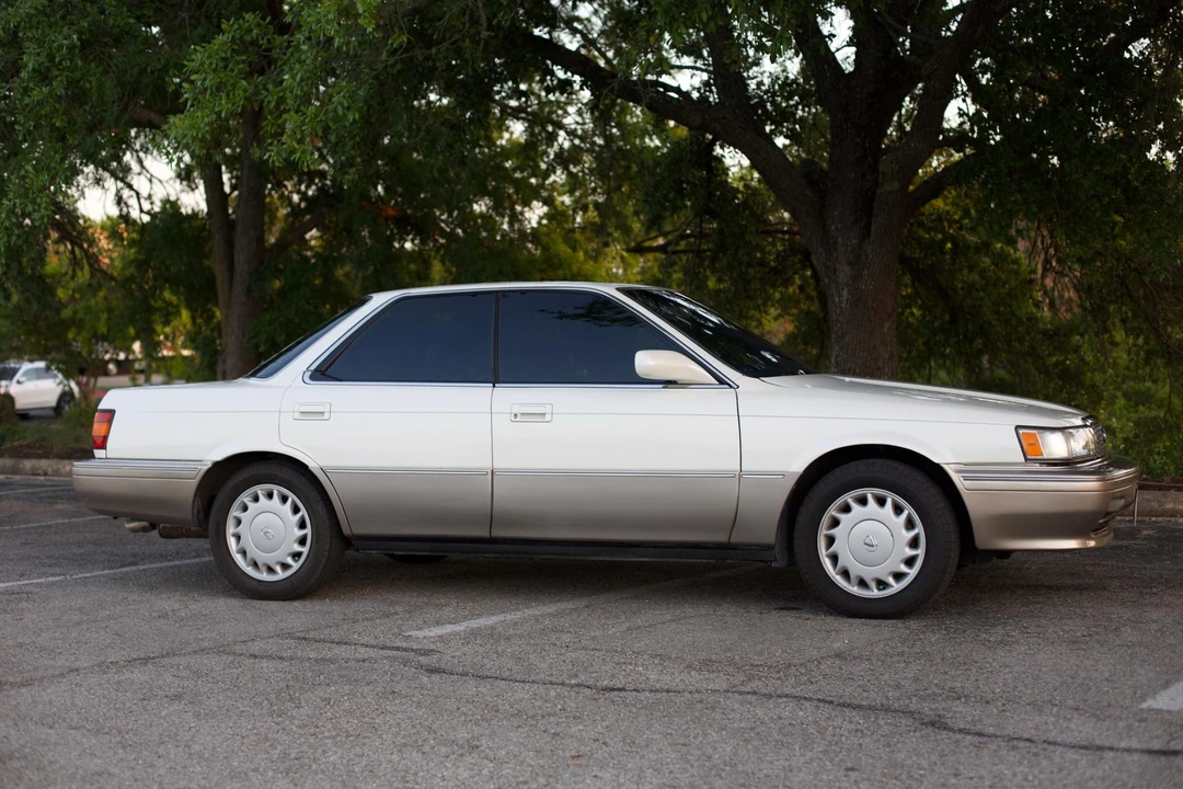 1990 Lexus ES 1st Gen - Image 12 of 31