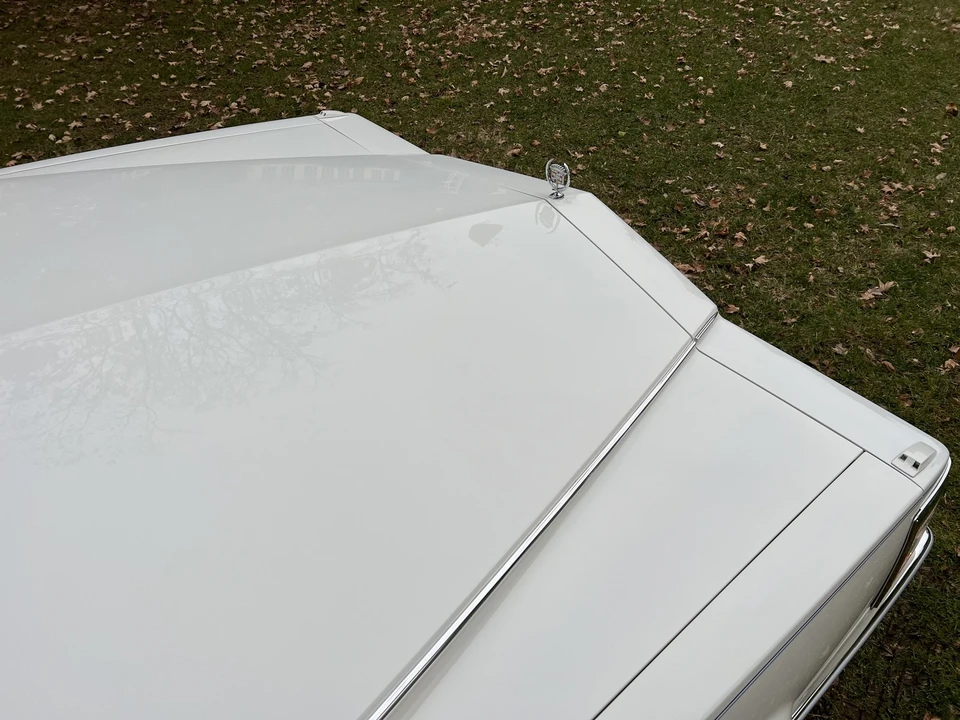1991 Cadillac Brougham - Image 28 of 31