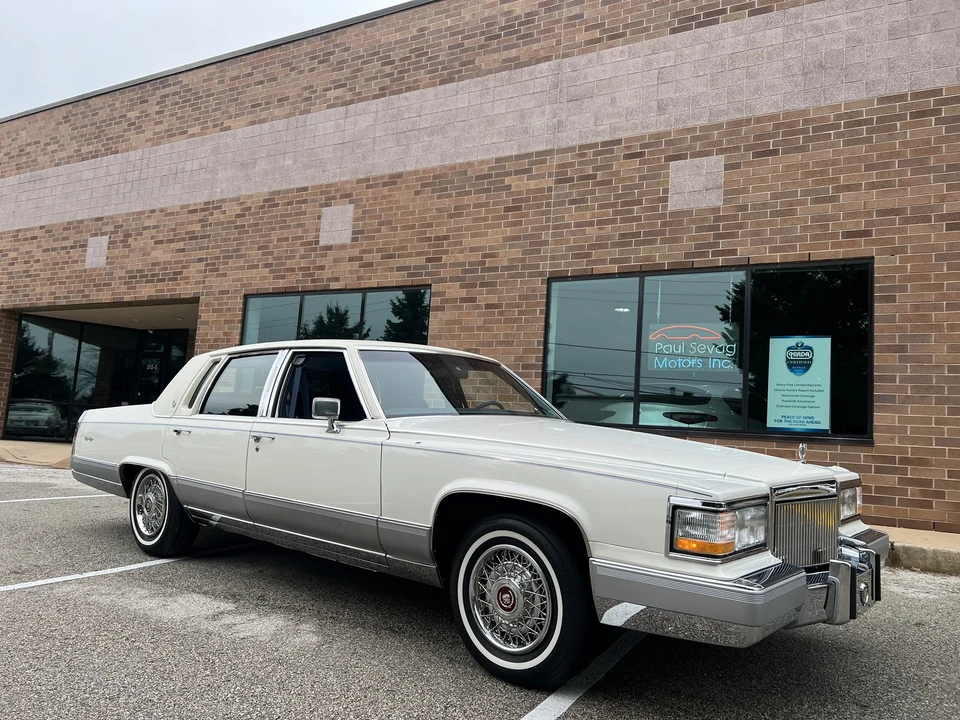 1991 Cadillac Brougham - Image 4 of 31