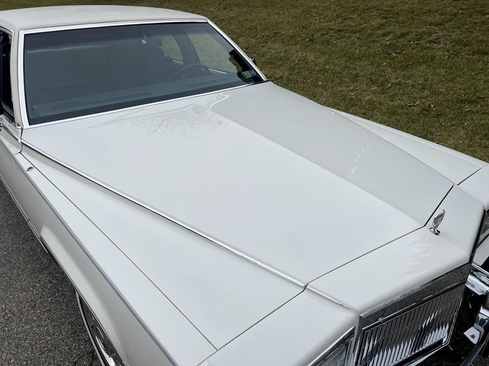 1991 Cadillac Brougham - Image 30 of 31