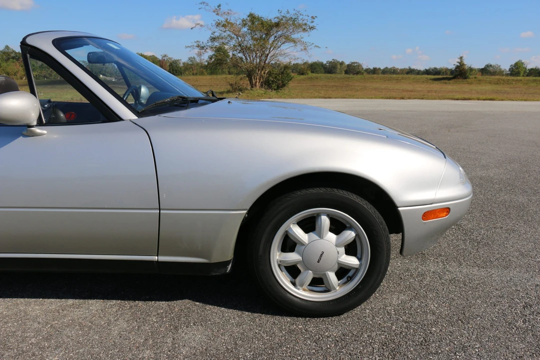 1992 Mazda NA MX-5 Miata - Image 26 of 31