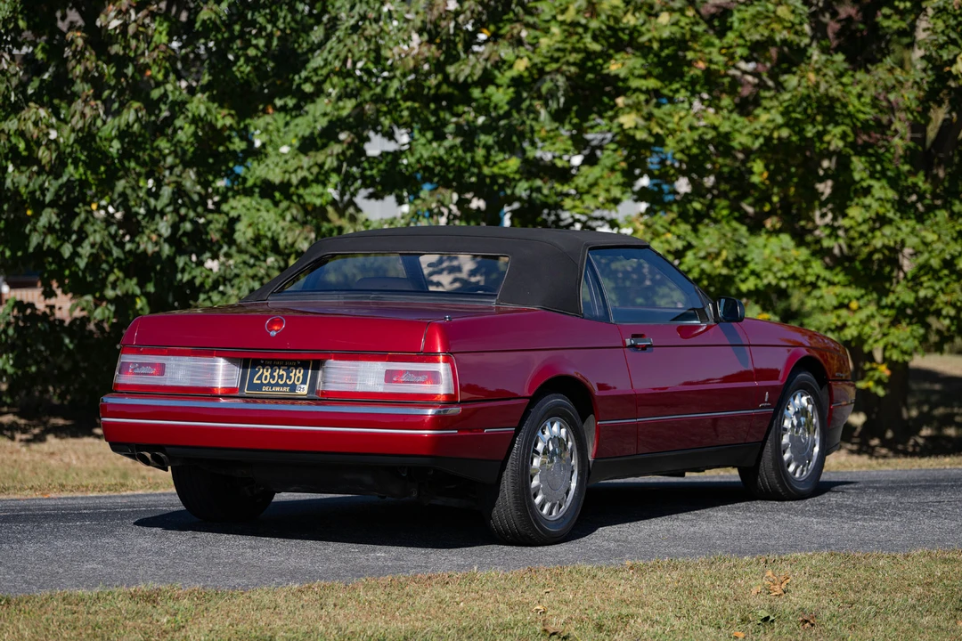 1993 Cadillac Allante - Image 24 of 31