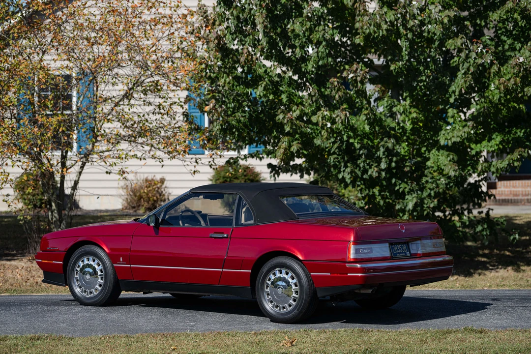 1993 Cadillac Allante - Image 26 of 31