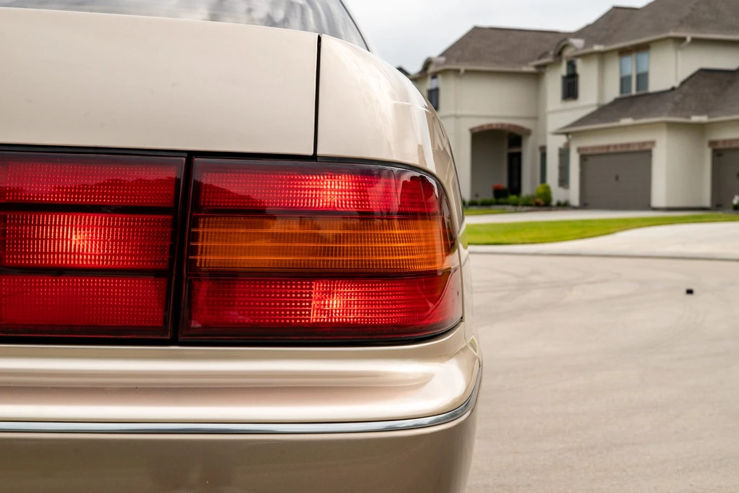 1993 Lexus LS 1st Gen - Image 30 of 31