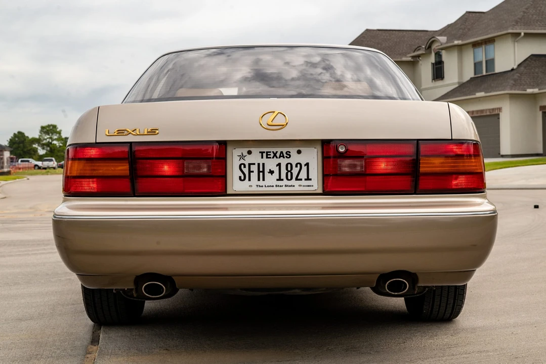 1993 Lexus LS 1st Gen - Image 13 of 31