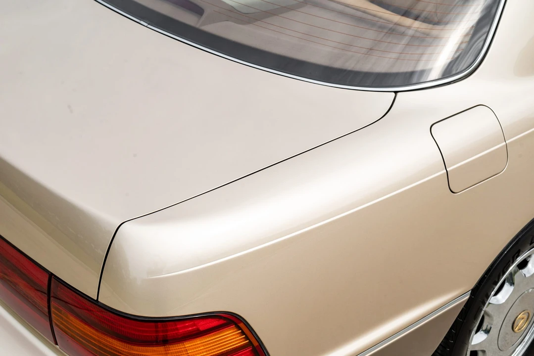 1993 Lexus LS 1st Gen - Image 19 of 31