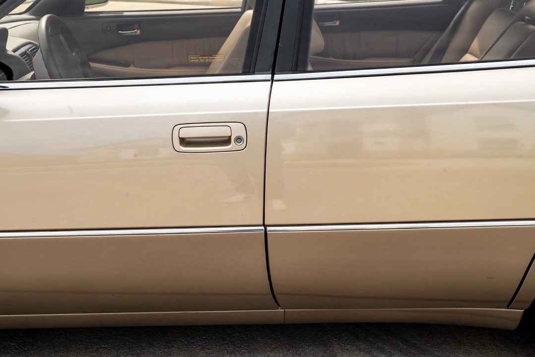 1993 Lexus LS 1st Gen - Image 16 of 31