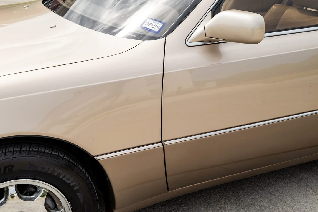 1993 Lexus LS 1st Gen - Image 15 of 31
