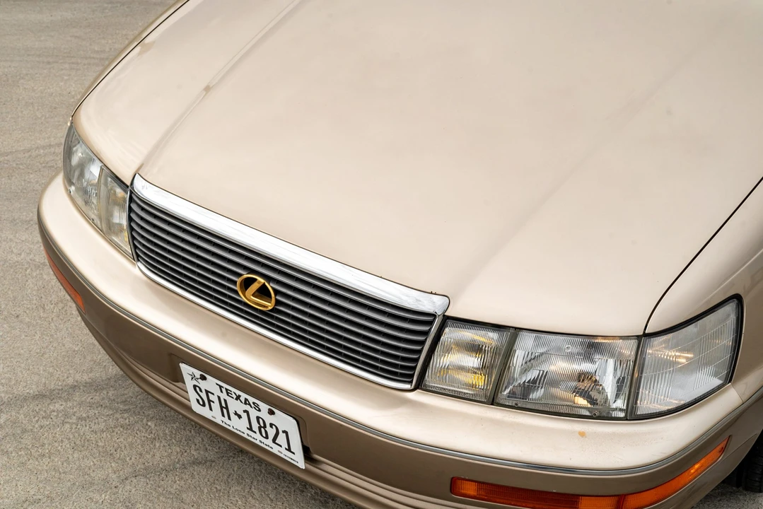 1993 Lexus LS 1st Gen - Image 27 of 31