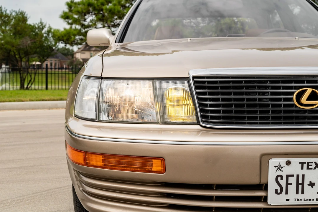 1993 Lexus LS 1st Gen - Image 25 of 31