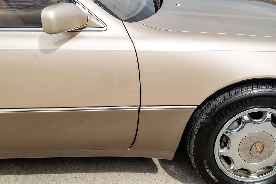 1993 Lexus LS 1st Gen - Image 22 of 31