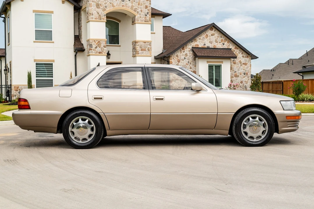 1993 Lexus LS 1st Gen - Image 5 of 31