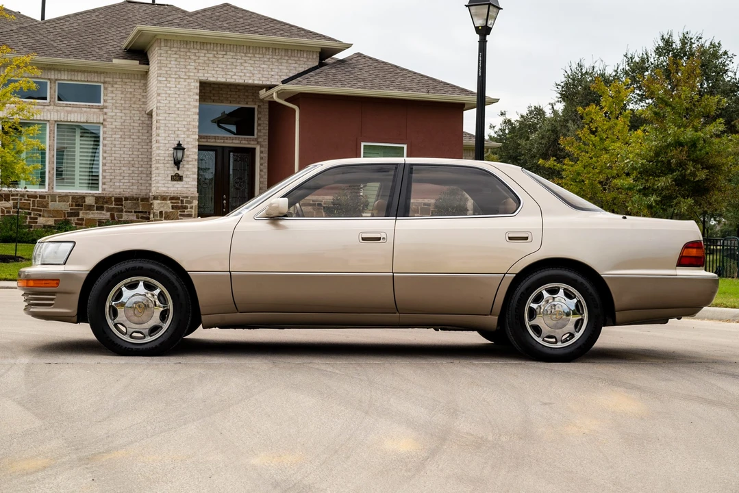1993 Lexus LS 1st Gen - Image 9 of 31