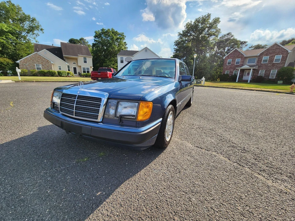 1993 Mercedes-Benz W124 E-Class - Image 14 of 31