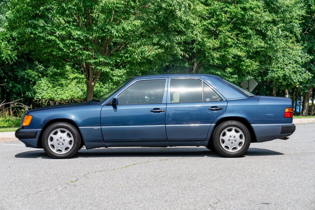 1993 Mercedes-Benz W124 E-Class - Image 12 of 31
