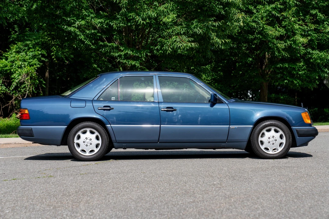 1993 Mercedes-Benz W124 E-Class - Image 8 of 31