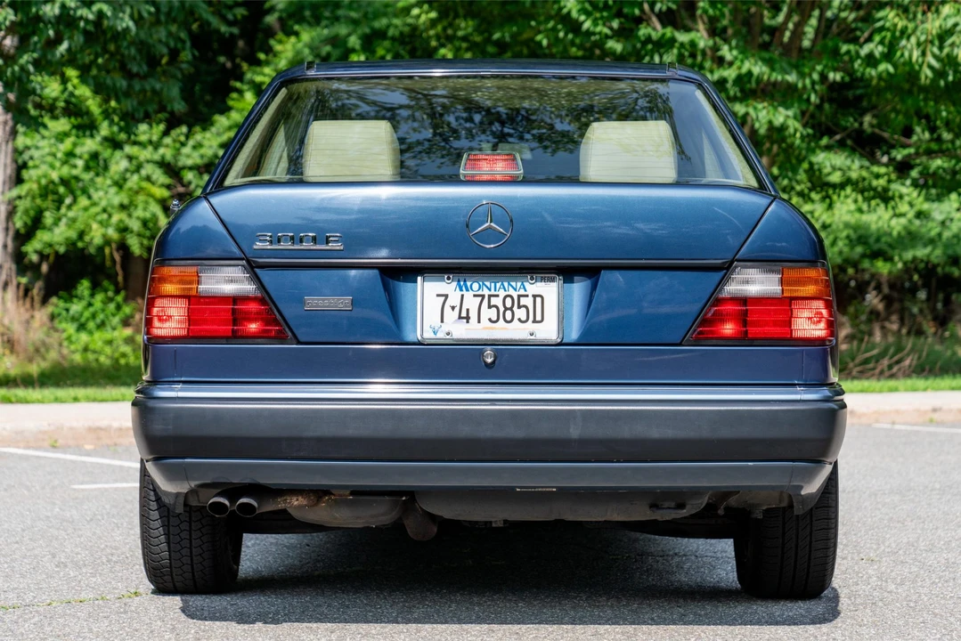 1993 Mercedes-Benz W124 E-Class - Image 10 of 31