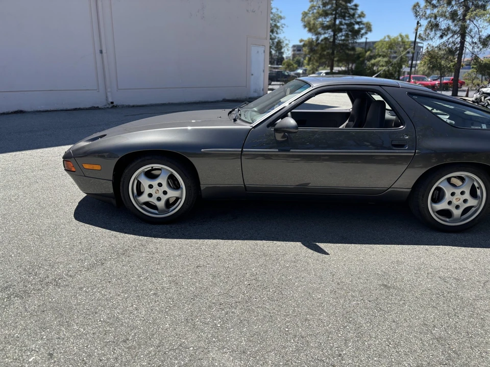 1993 Porsche 928 GTS - Image 24 of 31