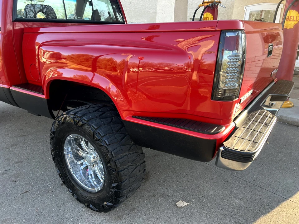 1994 GMC Sierra 1st Gen - Image 11 of 31