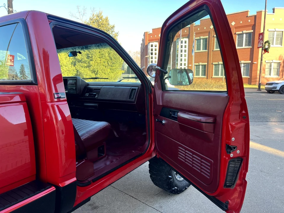 1994 GMC Sierra 1st Gen - Image 24 of 31