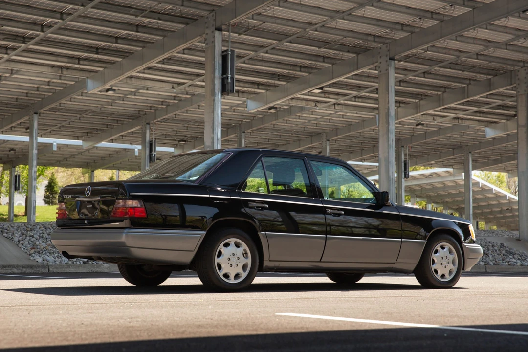 1994 Mercedes-Benz W124 E-Class - Image 17 of 31