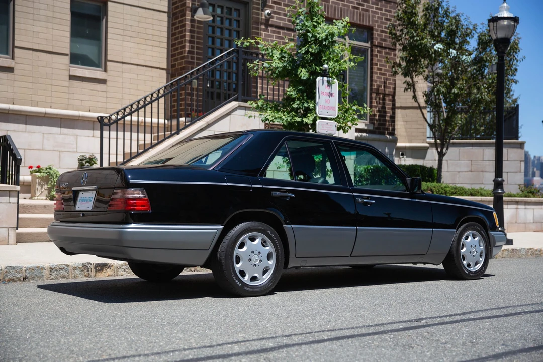 1994 Mercedes-Benz W124 E-Class - Image 15 of 31