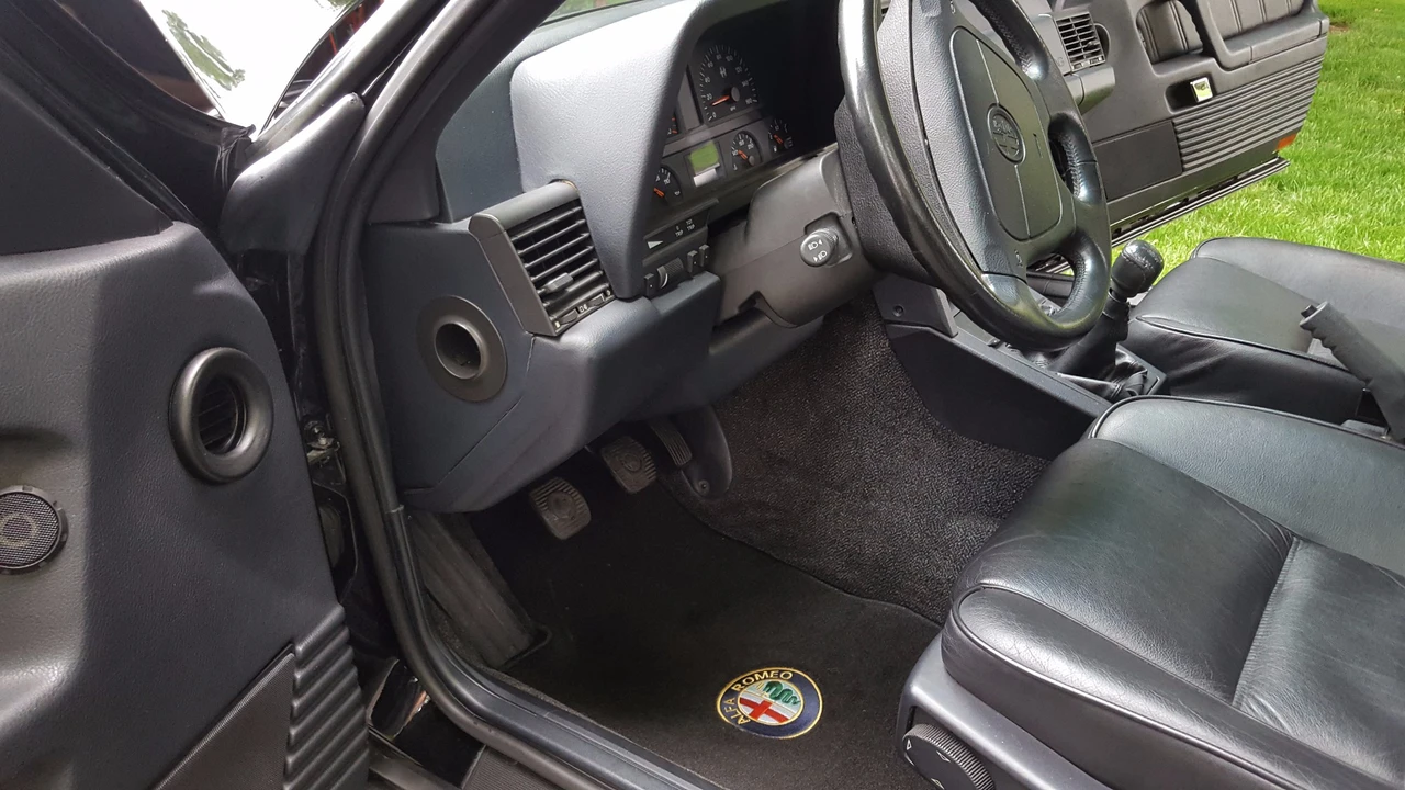 1995 Alfa Romeo 164 - Image 17 of 31