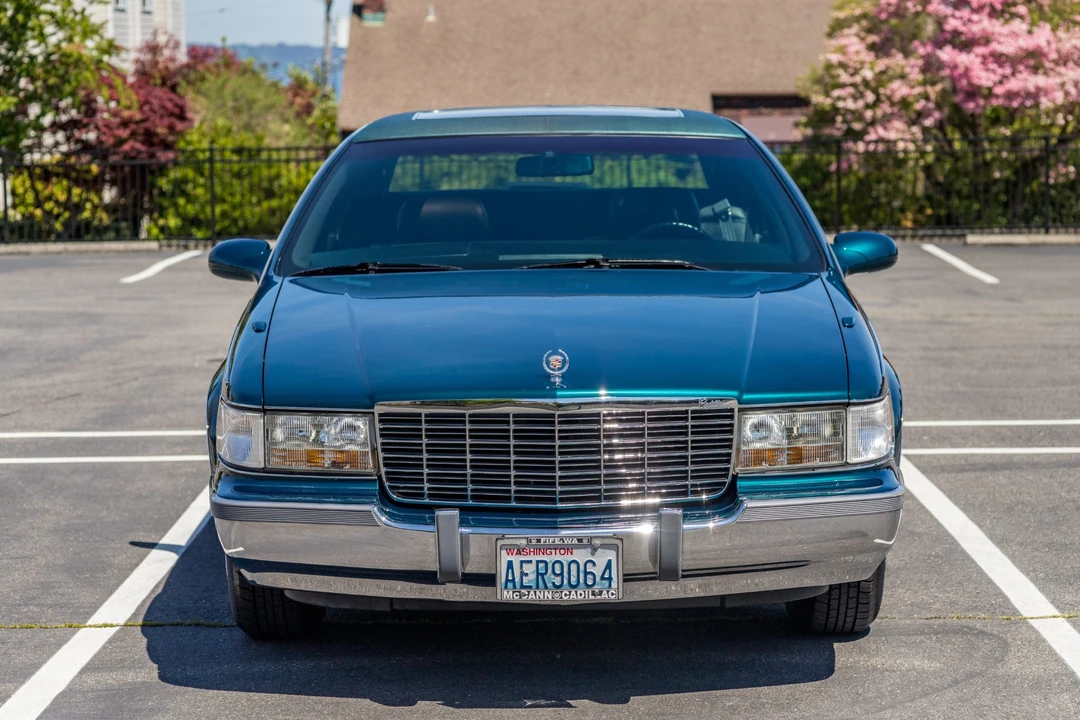 1995 Cadillac Fleetwood - Image 3 of 31