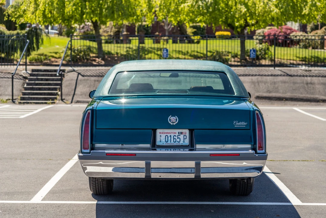 1995 Cadillac Fleetwood - Image 7 of 31