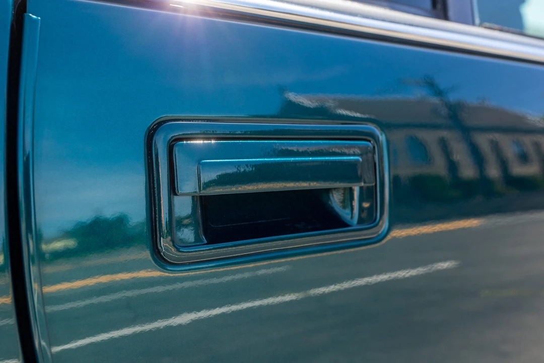 1995 Cadillac Fleetwood - Image 25 of 31