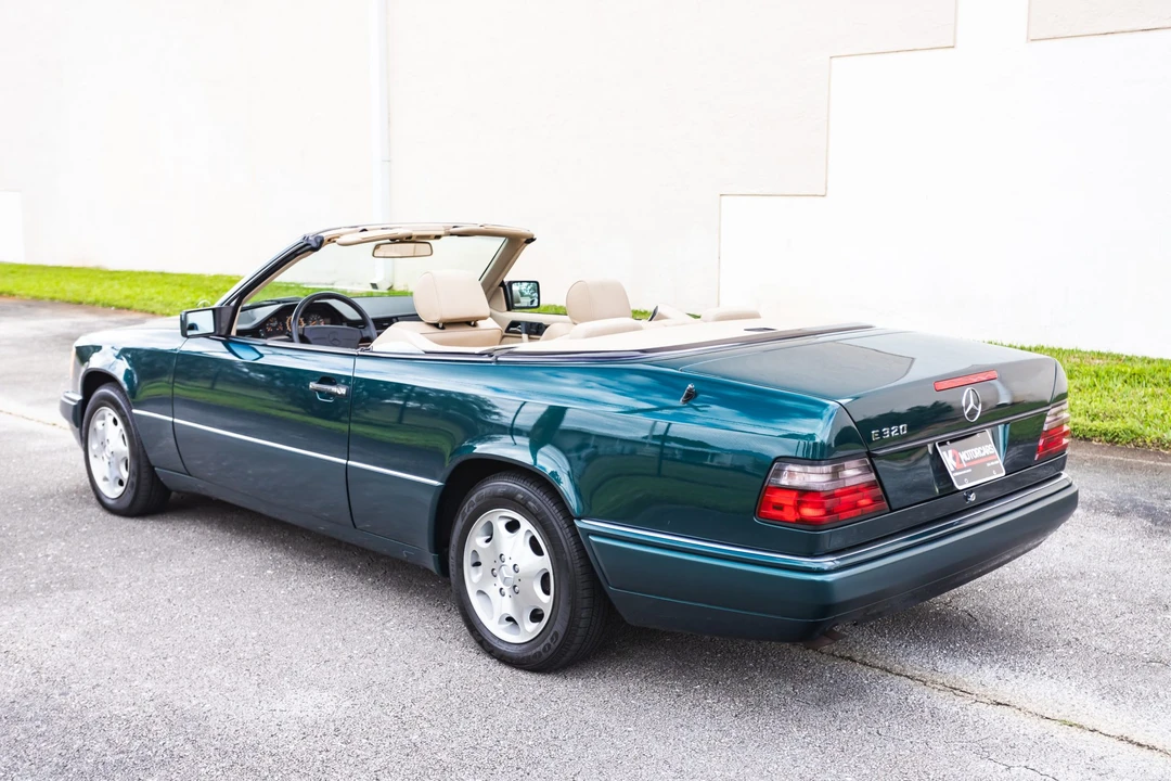 1995 Mercedes-Benz W124 E-Class - Image 17 of 31