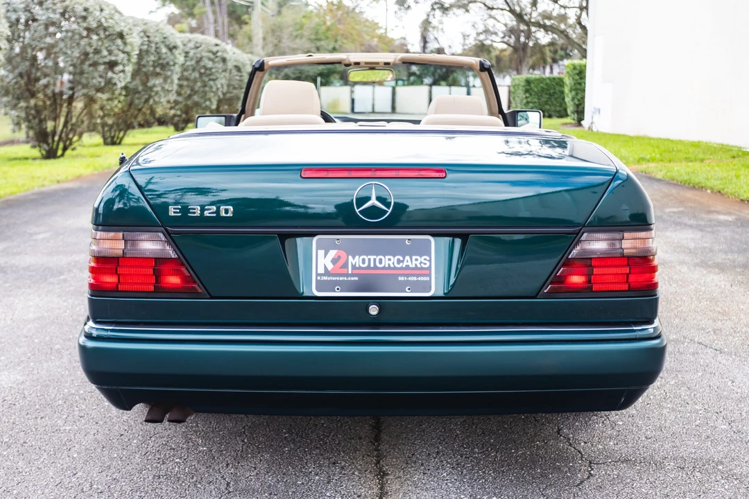 1995 Mercedes-Benz W124 E-Class - Image 15 of 31