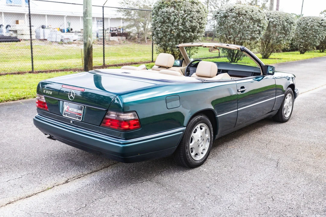 1995 Mercedes-Benz W124 E-Class - Image 11 of 31