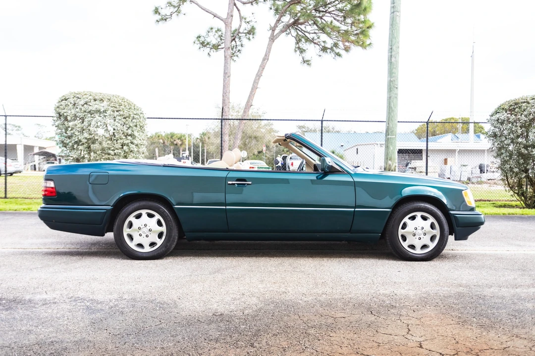 1995 Mercedes-Benz W124 E-Class - Image 10 of 31