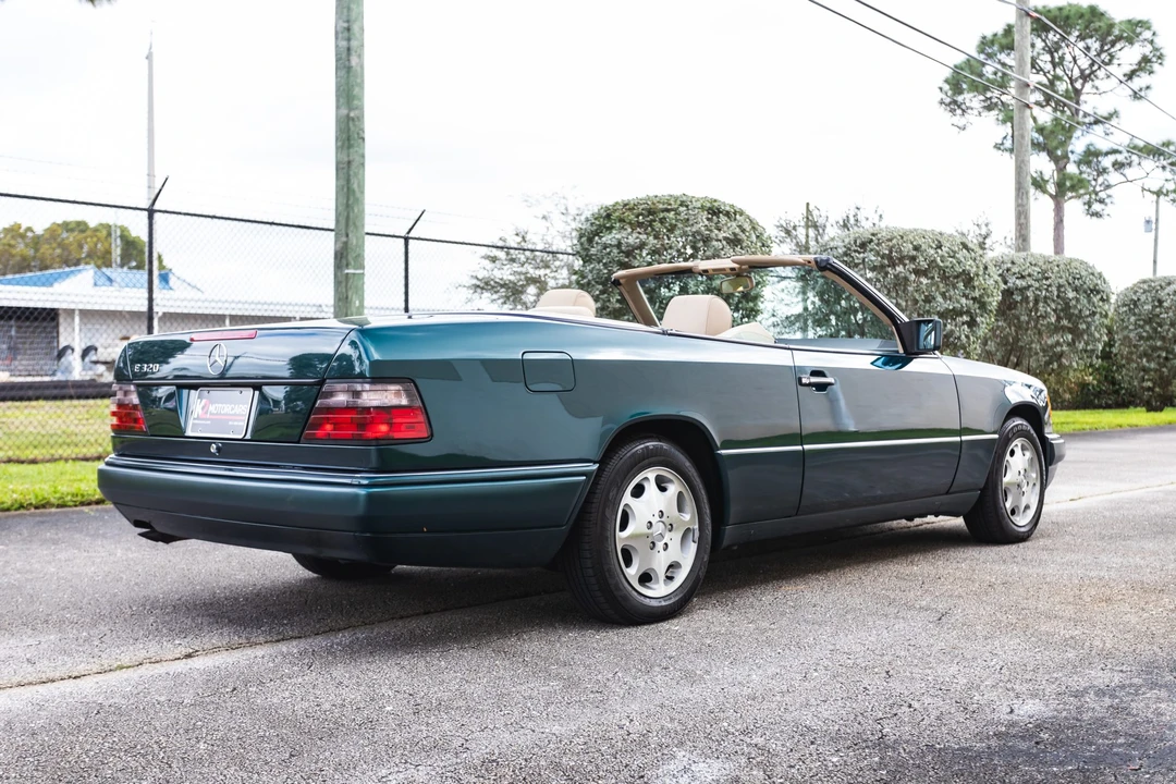 1995 Mercedes-Benz W124 E-Class - Image 13 of 31