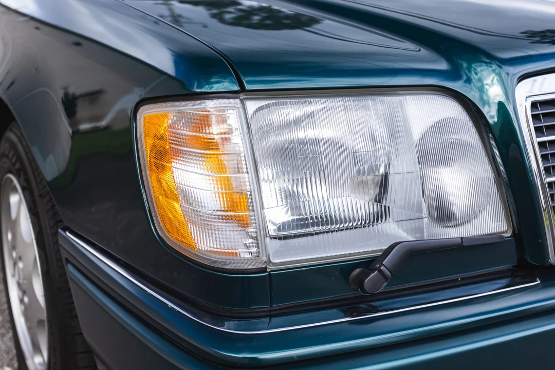 1995 Mercedes-Benz W124 E-Class - Image 30 of 31