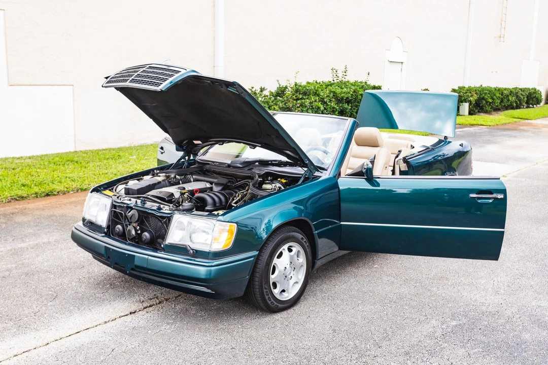 1995 Mercedes-Benz W124 E-Class - Image 24 of 31