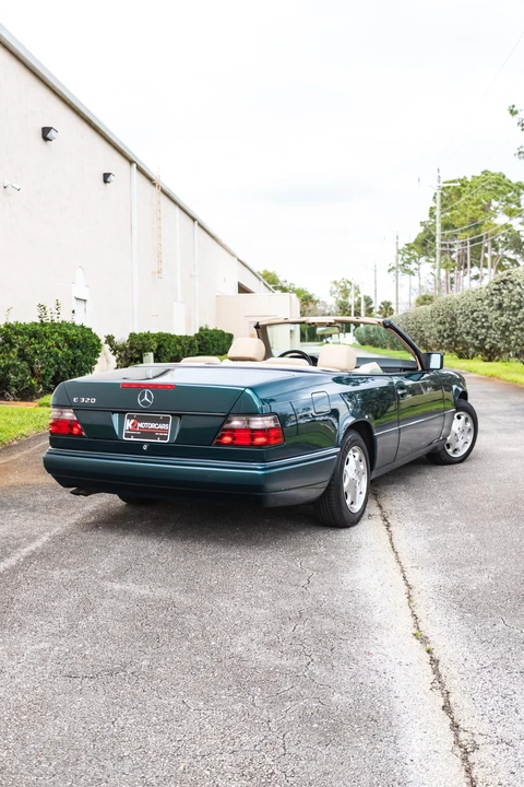 1995 Mercedes-Benz W124 E-Class - Image 14 of 31