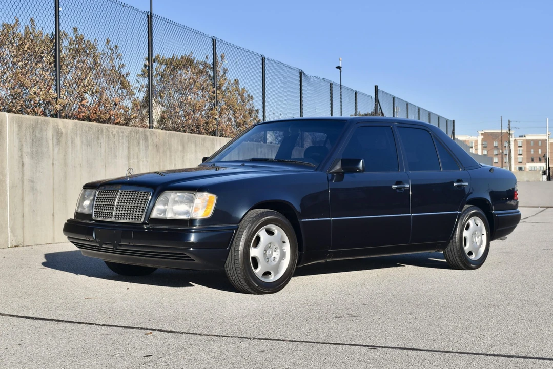 1995 Mercedes-Benz W124 E-Class - Image 4 of 31